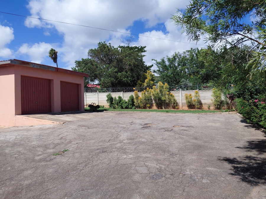 4 Bedroom Property for Sale in Bothasrus Eastern Cape